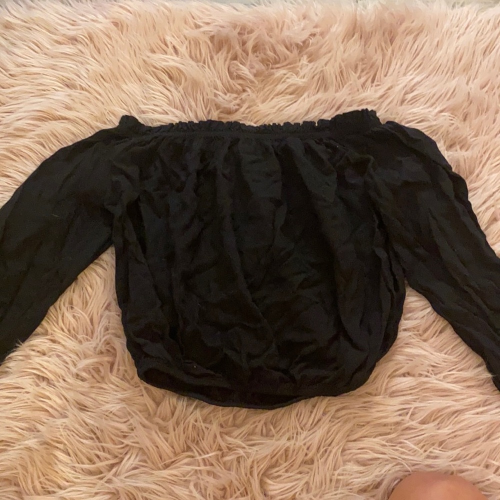 Black Brandy Melville off the shoulder top!